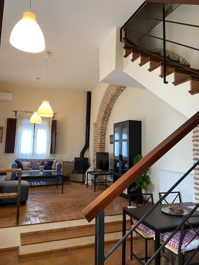 Duplex Con Piscina En Centro Cazalla カサジャ・デ・ラ・シエラ エクステリア 写真