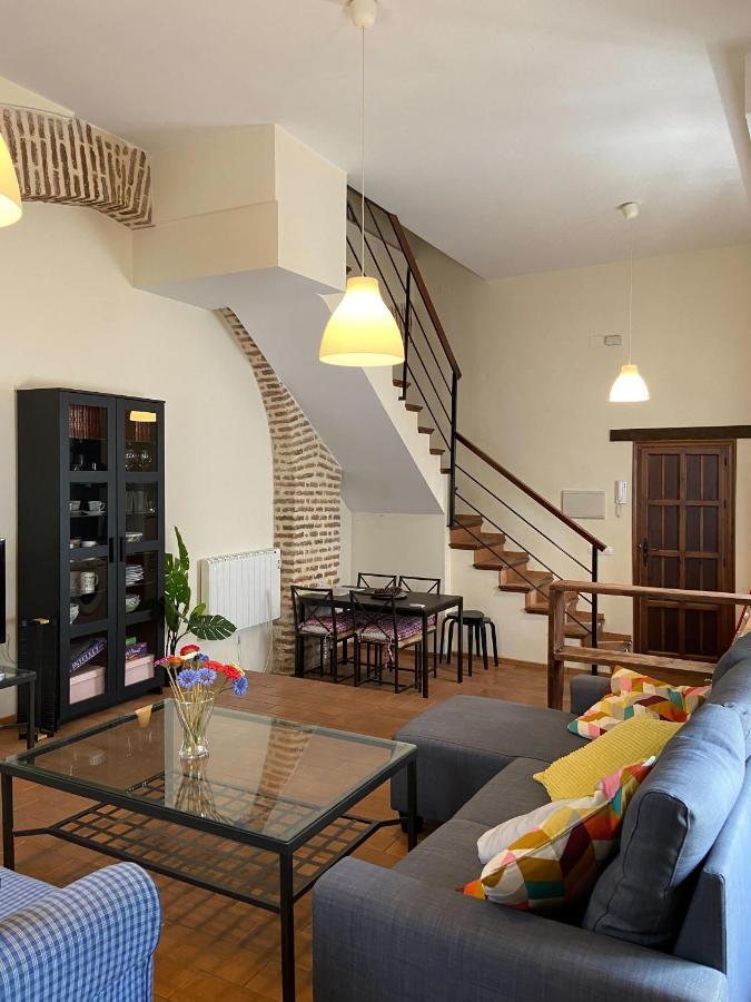 Duplex Con Piscina En Centro Cazalla カサジャ・デ・ラ・シエラ エクステリア 写真