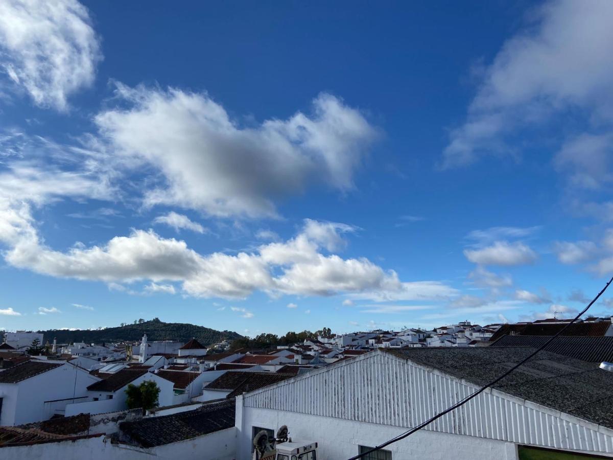 Duplex Con Piscina En Centro Cazalla カサジャ・デ・ラ・シエラ エクステリア 写真