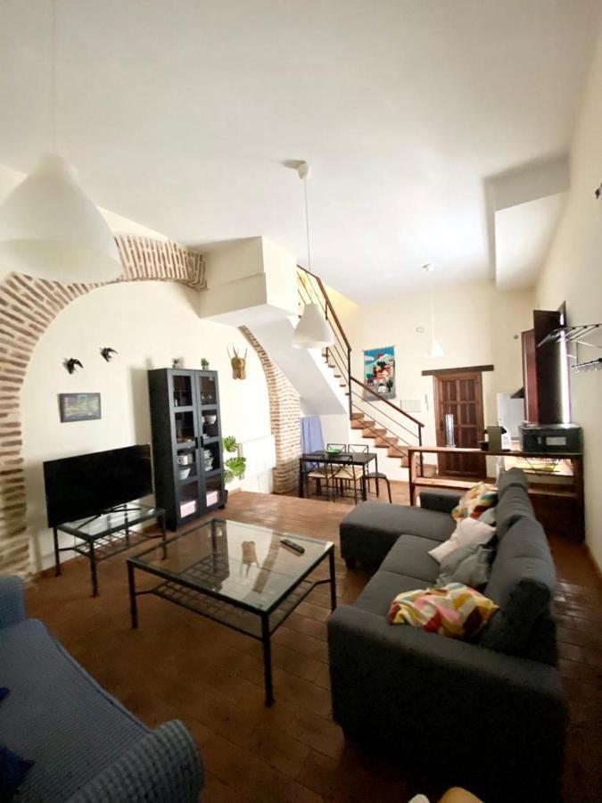 Duplex Con Piscina En Centro Cazalla カサジャ・デ・ラ・シエラ エクステリア 写真